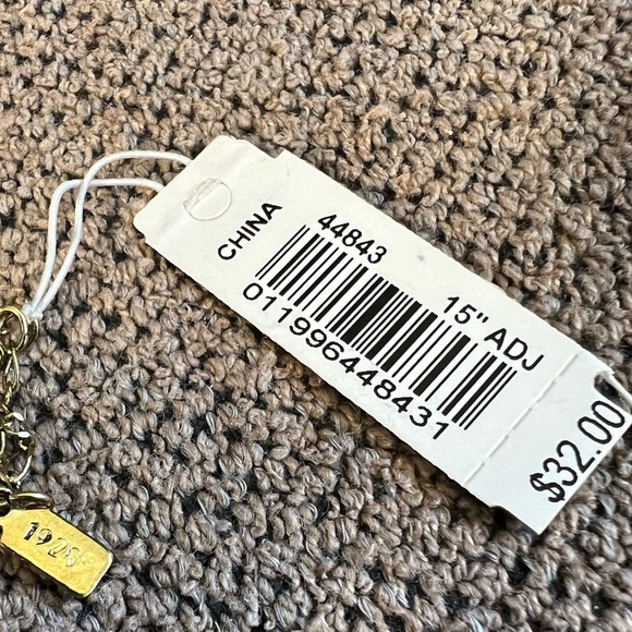 Vintage NWT 3 necklace assortment - Picture 5 of 9